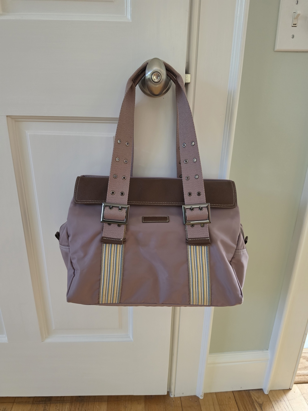 UN APRES-MIDI De CHIEN Mauve Shoulder Duffle Style Bag with Contrast Trim